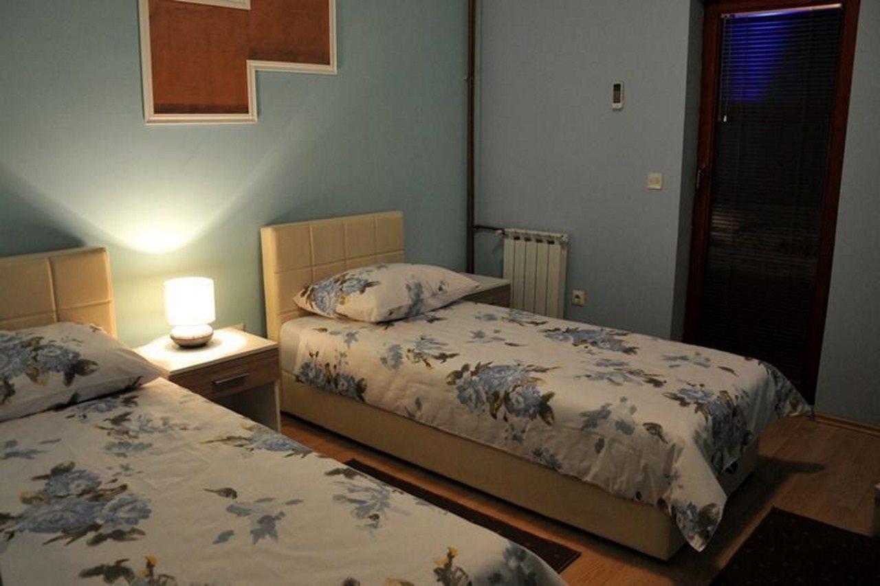 Hotel Arizona Sarajevo Lukavica Eksteriør billede