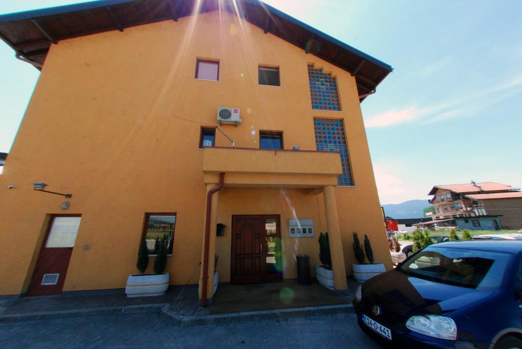 Hotel Arizona Sarajevo Lukavica Eksteriør billede