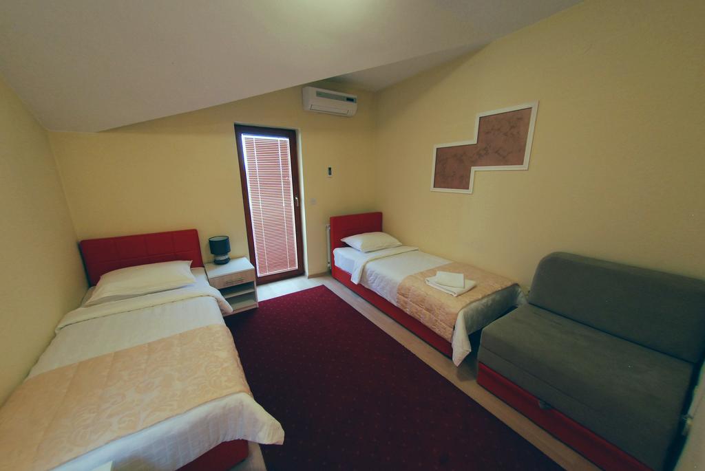 Hotel Arizona Sarajevo Lukavica Eksteriør billede