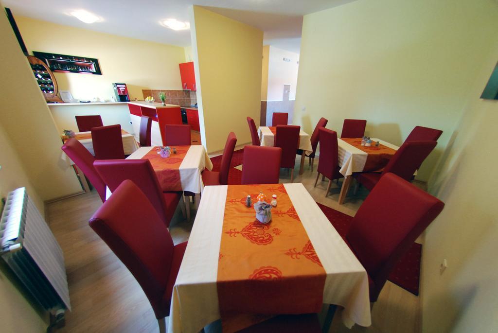 Hotel Arizona Sarajevo Lukavica Eksteriør billede