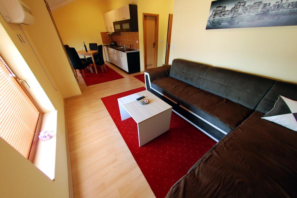 Hotel Arizona Sarajevo Lukavica Eksteriør billede